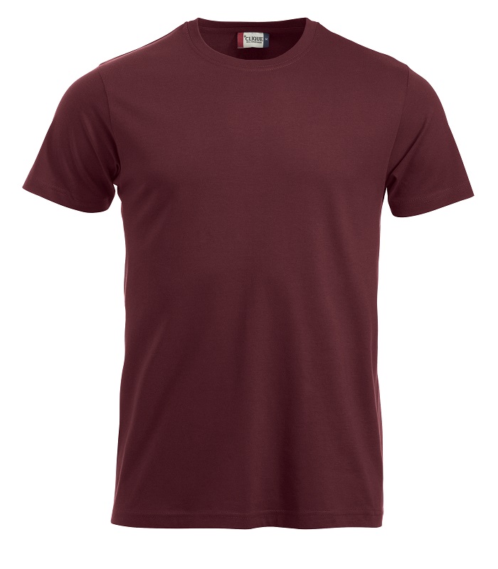 Een donker rood heren t-shirt met ronde hals. Korte mouwen. Zonder zichtbare logo's.